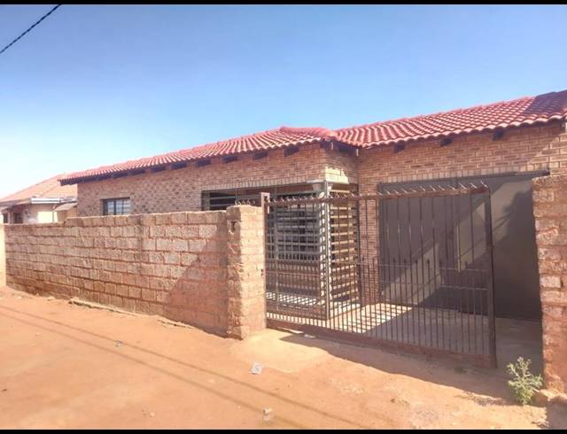 2 BEDROOM HOUSE FOR SALE IN BRAM FISCHERVILLE